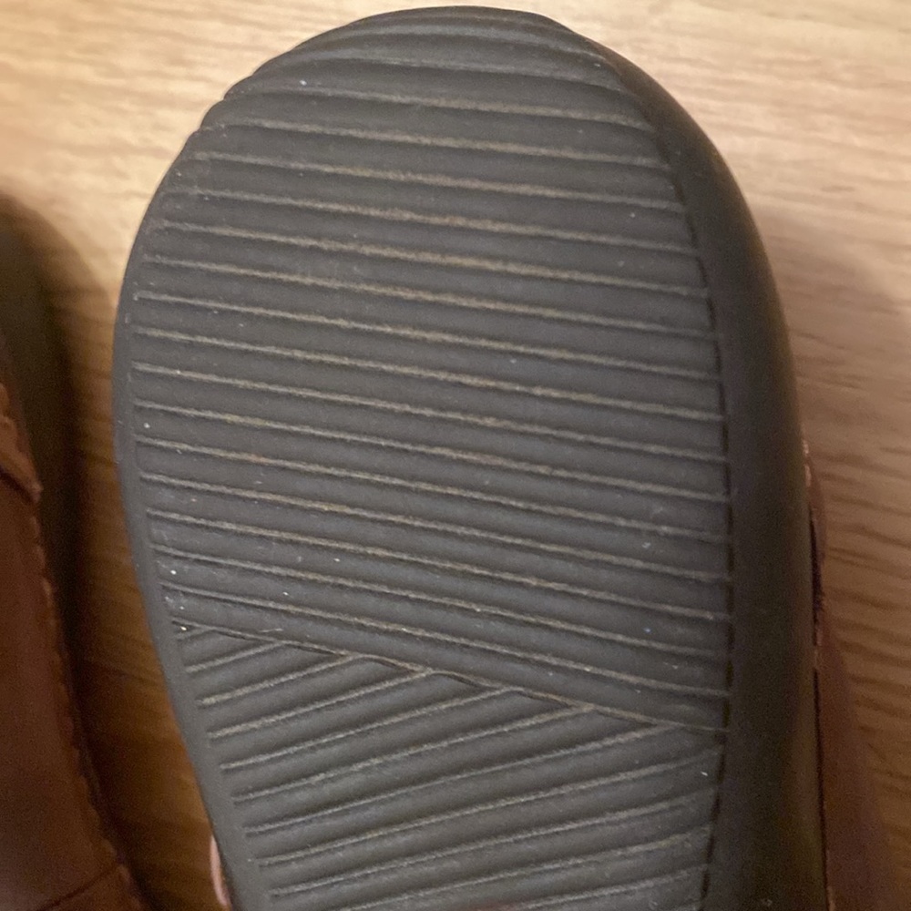 Preowned women’s suede leather Vionic shoes 10 Excellent - Picture 5 of 11